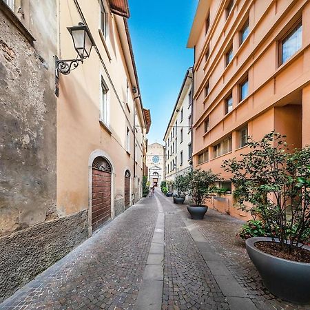 Il Lago Apartments By Wonderful Italy سالو المظهر الخارجي الصورة